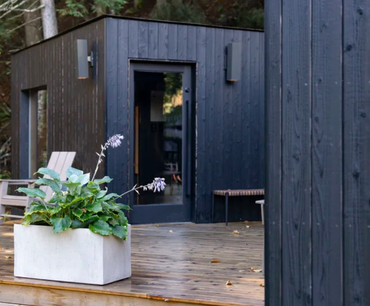 Savu outdoor sauna at Madbush Falls 1 VT